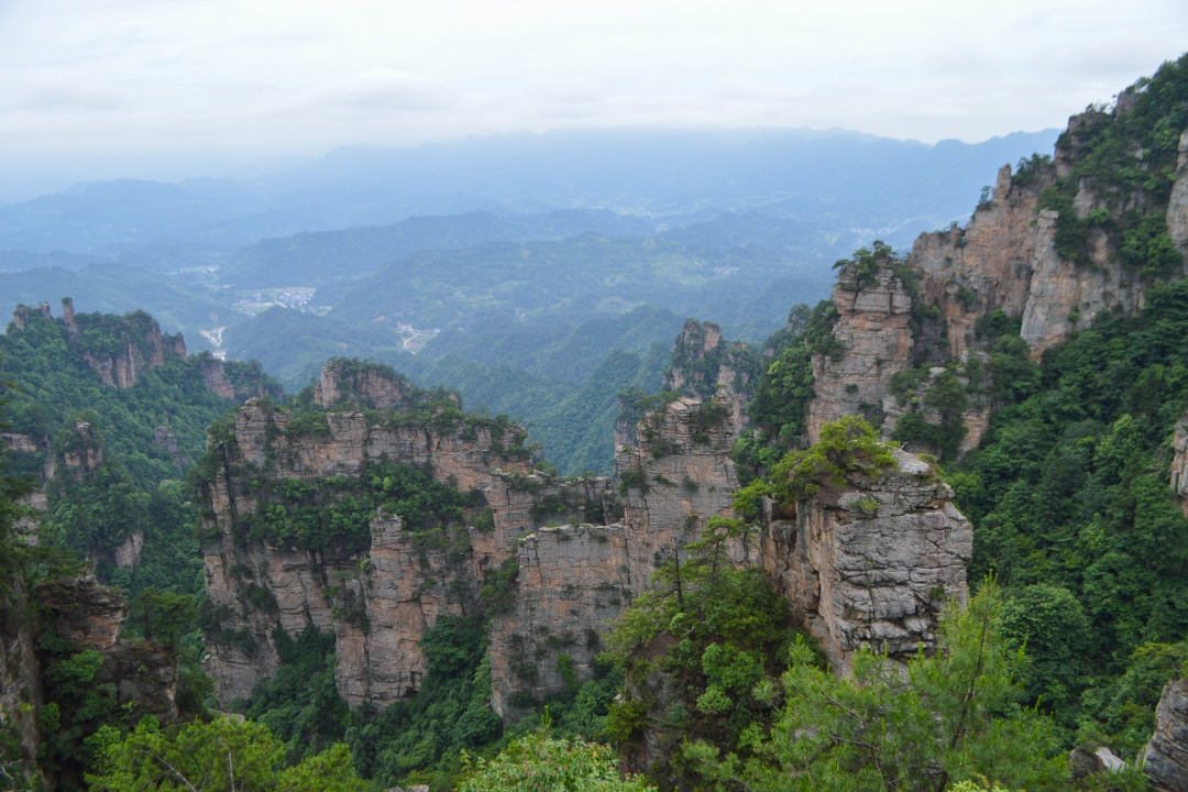 3-Day Zhangjiajie Tour: Avatar Peaks to Ancient Towns