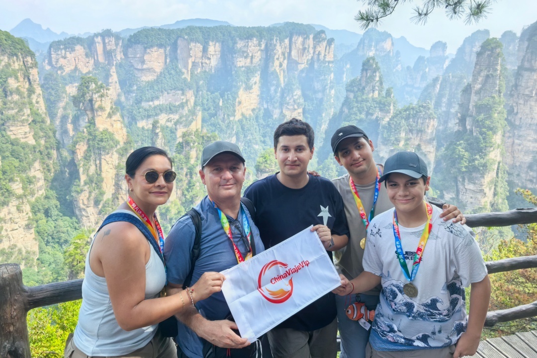 2-Day Zhangjiajie Tour: Forest Park & Glass Bridge